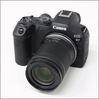 APS-Cサイズセンサー搭載のミラーレスカメラ EOS R7 が登場、一眼レフカメラ EOS 7D Mark II との違いやおすすめレンズをご紹介！！